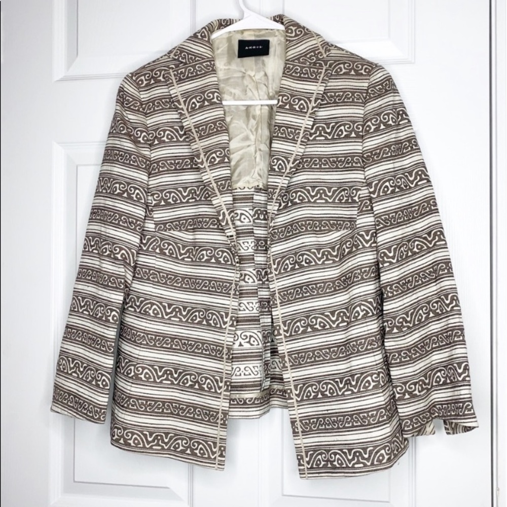 Akris tan patterned double breasted blazer